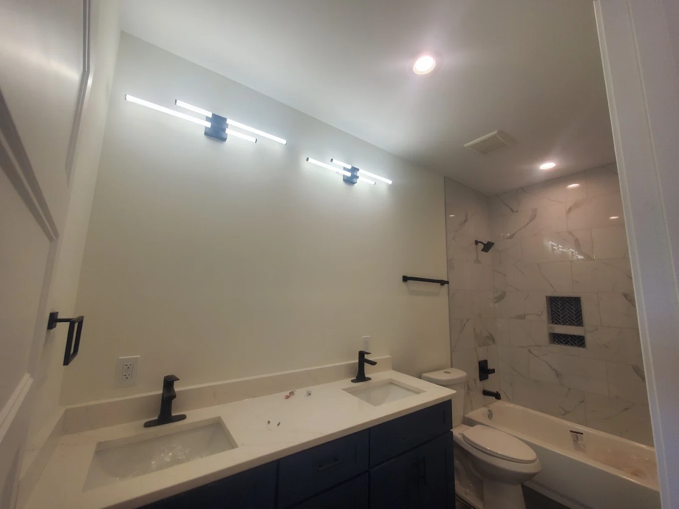 Cassandra Knapp Electrical job photo